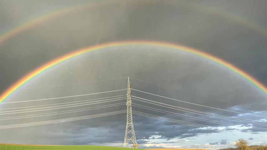 Diesen doppelten Regenbogen hat Markus Schmidt in Langenfeld gesehen und für uns fotografisch festgehalten. Mehr Leserfotos finden Sie hier.