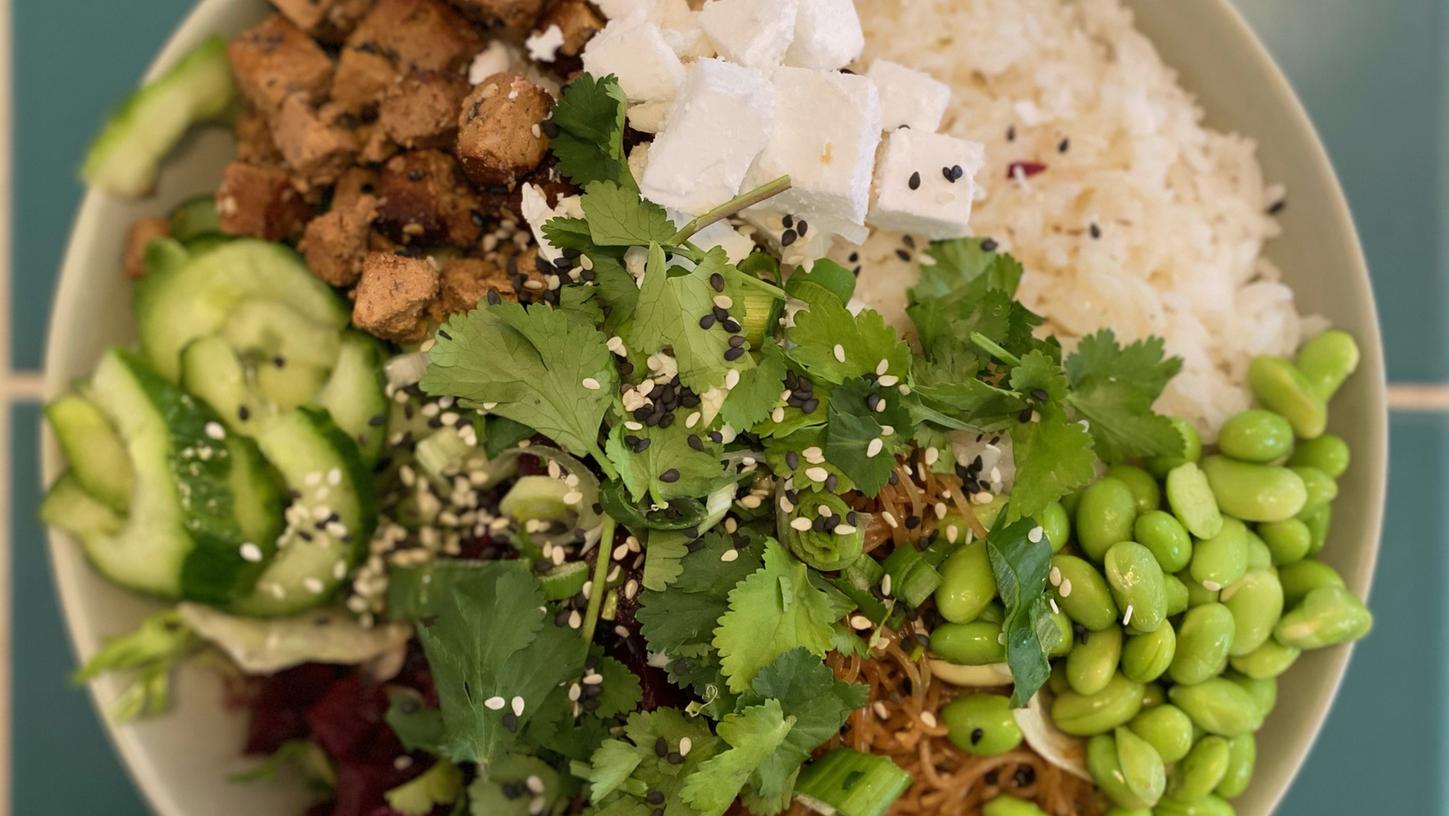 Die Lieblingsbowl von Philipp Selzle, Mitgründer von Kaspar Schmauser: Gesund und vegan. Die Lieblingsbowl von Philipp Selzle, Mitgründer von Kaspar Schmauser: Gesund und vegan.