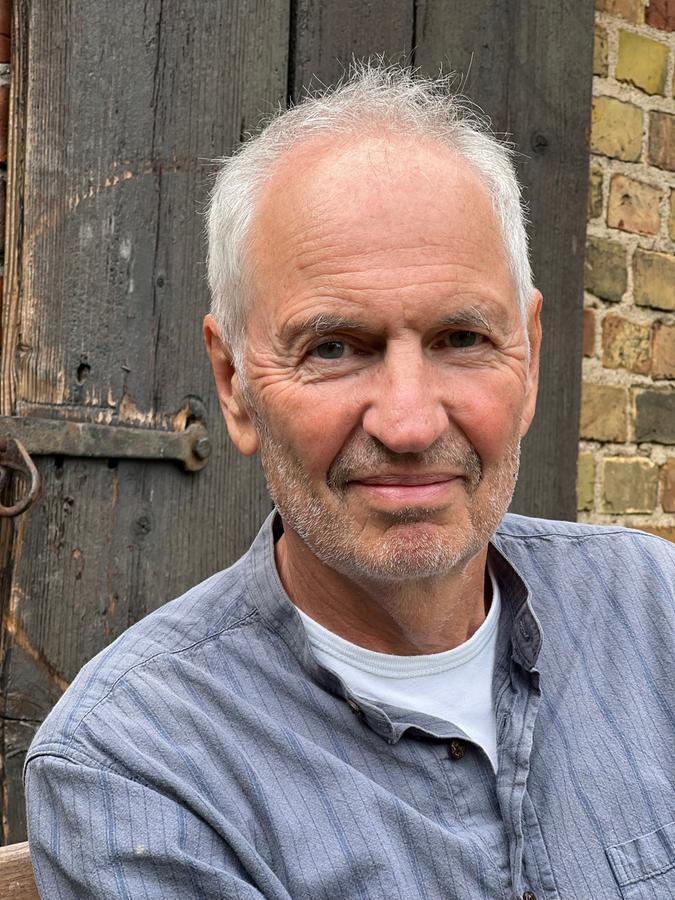Sean Ruge Mit Eugen Ruge in Pompeji: Das Literaturhaus startet prominent in den ...