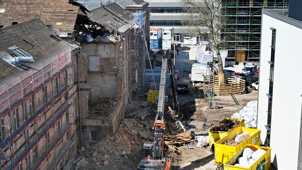 HuPfla: Abbruch des Ostflügels hat begonnen