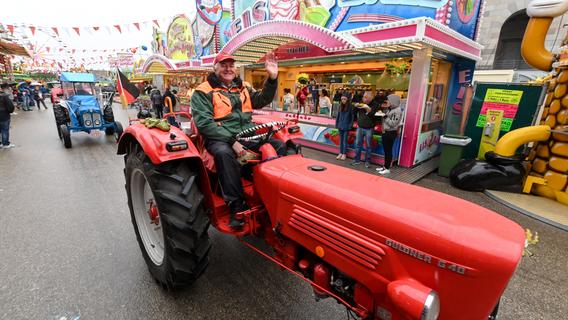 Traktor-Treffen auf dem Volksfest: "Der Bulldog ist eine treue Seele"
