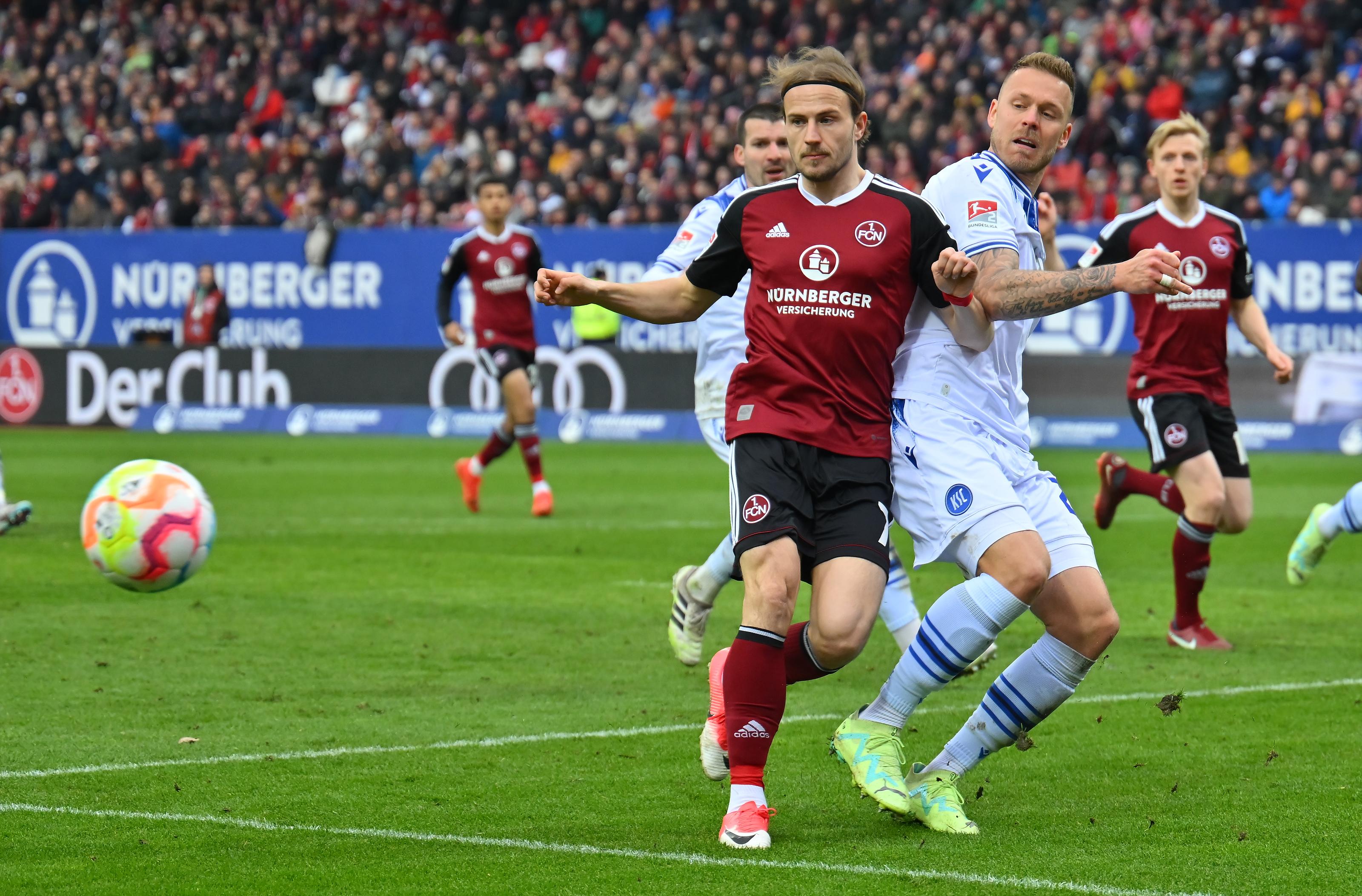 Die erste wirklich gute Gelegenheit für den Club in Durchgang Zwei kommt erst in der 80. Minute. Der kurz davor eingewechselte Lohkemper mit einem knappen Schuss am langen Eck vorbei.