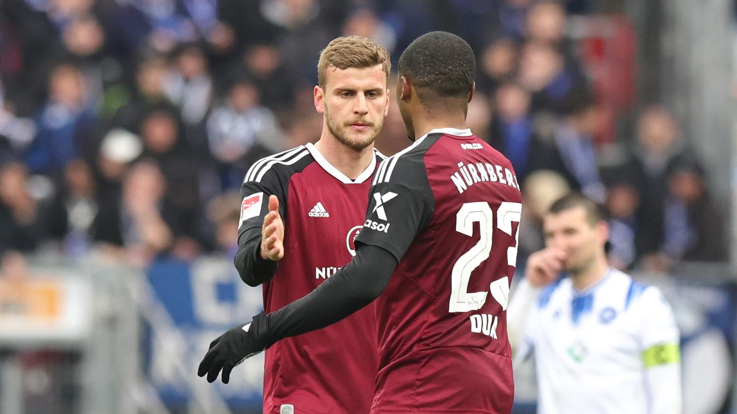 Der Ausgleich als Gemeinschaftsproduktion: Christoph Daferner und Kwadwo Duah. Der Ausgleich als Gemeinschaftsproduktion: Christoph Daferner und Kwadwo Duah.