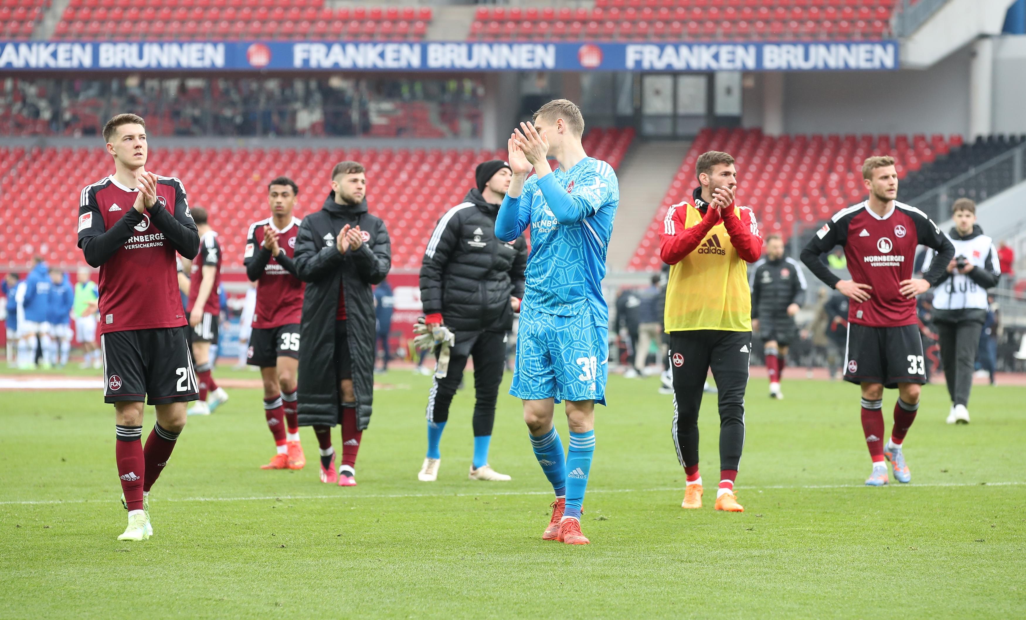 Am Ende bleibt es dann aber beim 1:1-Unentschieden und einem wichtigen Punkt für den Club.