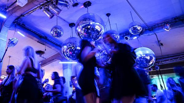 Am Montag, 25. Dezember, kann in der Nürnberger Kantine zu Reggae, Ska und Rocksteady abgetanzt werden. Los geht es um 22 Uhr, Tickets gibt es ausschließlich für 8 Euro an der Abendkasse.