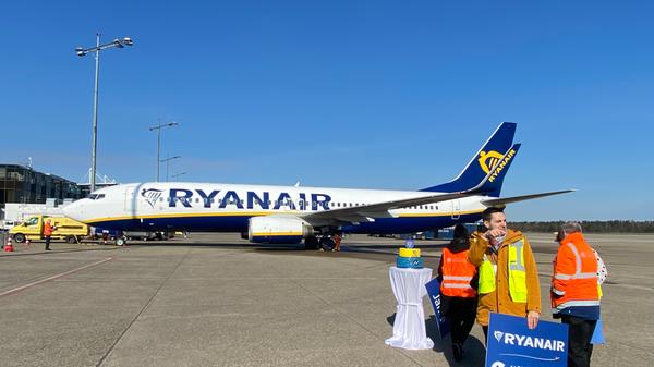 Zehn Jahre Standort Flughafen Nürnberg: Ryanair feiert Jubiläum