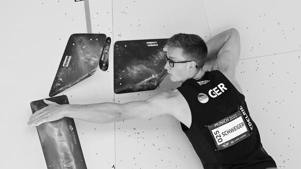 Der deutsche Sportkletterer Christoph Schweiger ist bei einem Verkehrsunfall gestorben. Der gebürtige Ingolstädter wurde nur 21 Jahre alt.