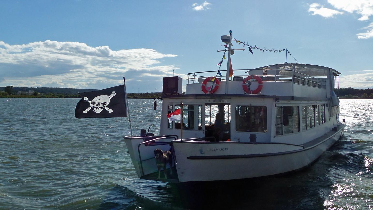 Die MS Altmühlsee macht wieder ihre ganz normalen Touren und bietet auch Sonderfahrten an, unter anderem für kleine Piraten.