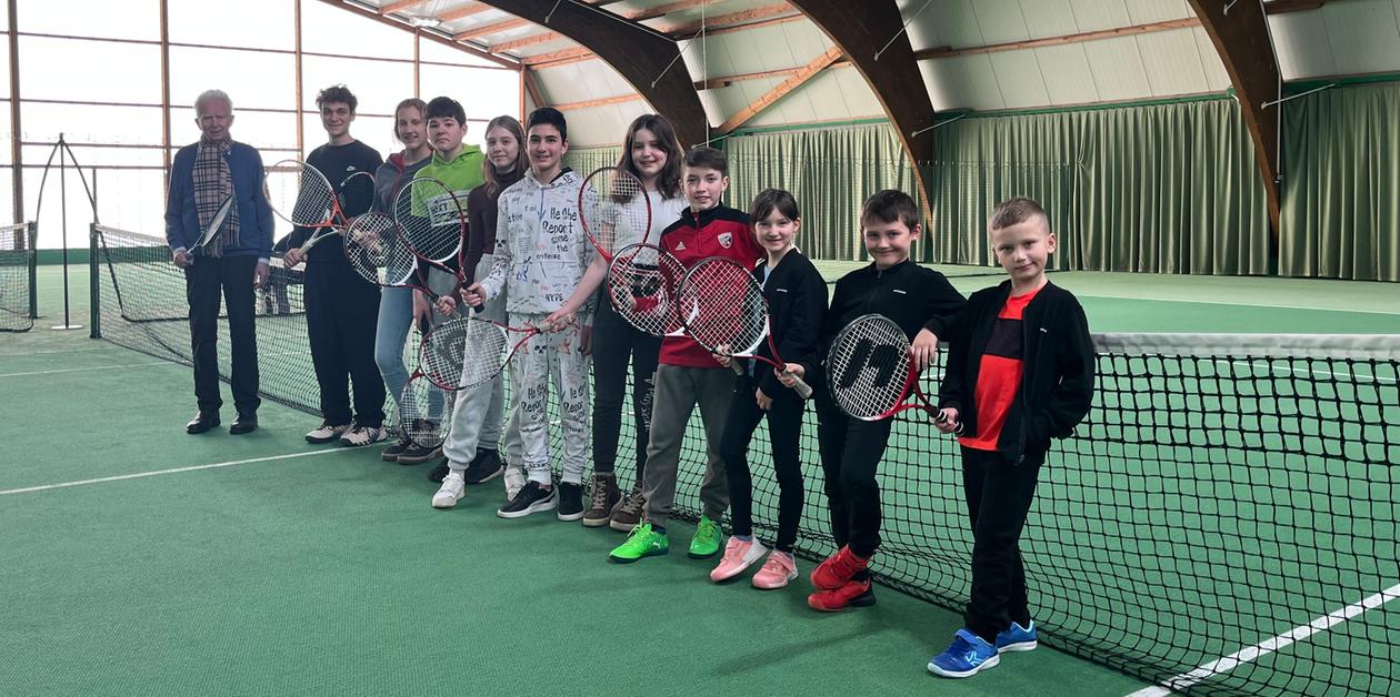 Integration Programs Tennis Integration durch Sport: Ukrainische Kinder in Treuchtlingen lernen ...