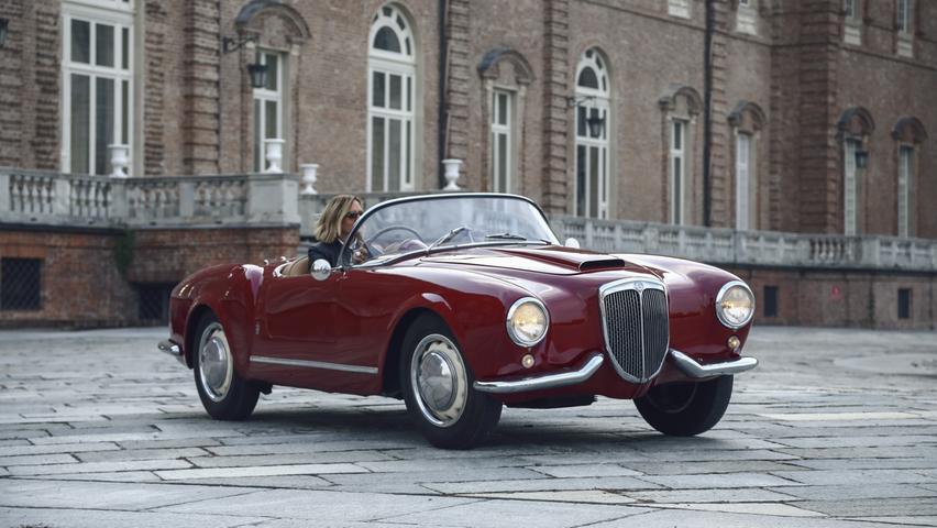 Die legendäre Aurelia wurde ab 1951 gebaut. Vier Karosserievarianten entstanden - neben Limousine, Coupé und Cabrio auch der Spider. Das Designstudio Pininfarina hat ihn 1954 entworfen.