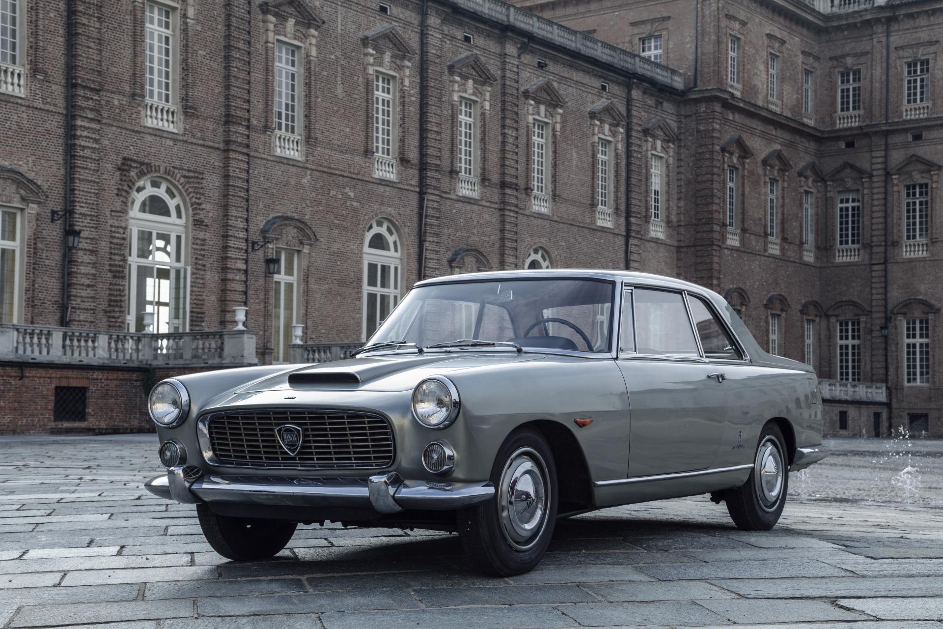 Auch die elegante Flaminia ist ein Lancia-Klassiker. Premiere feierte sie auf dem Genfer Automobilsalon 1957, produziert wurde sie bis 1970.