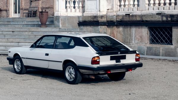 Der Beta HPE begründete im Jahr 1975 das neue Segment der Sportkombis - HPE stand für "High Performance Estate".