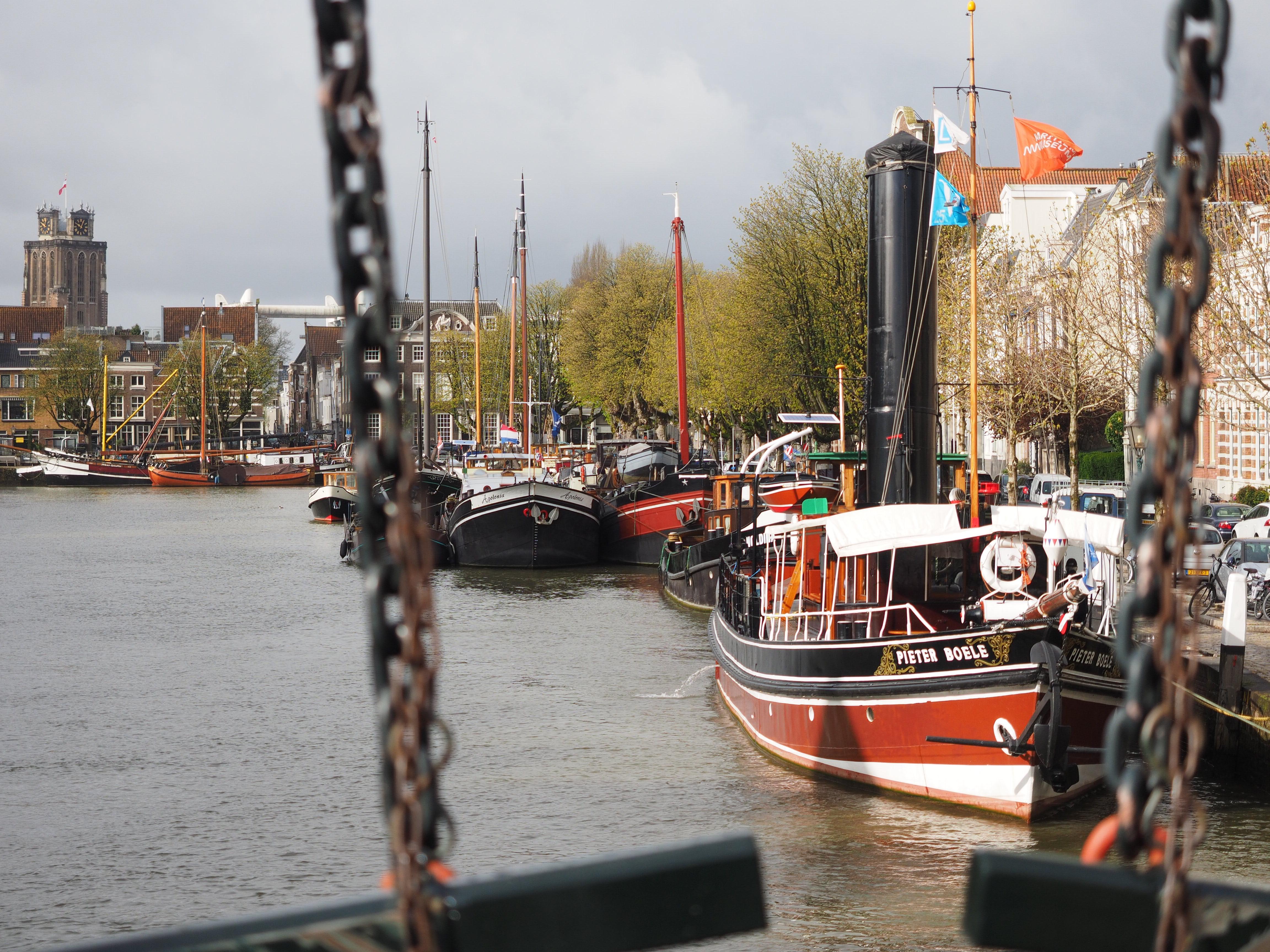 Am nächsten Tag macht die Arosa Sena Station vor dem beschaulichen Dordrecht, der ältesten Stadt Hollands. Auch hier: Grachten mit Booten.