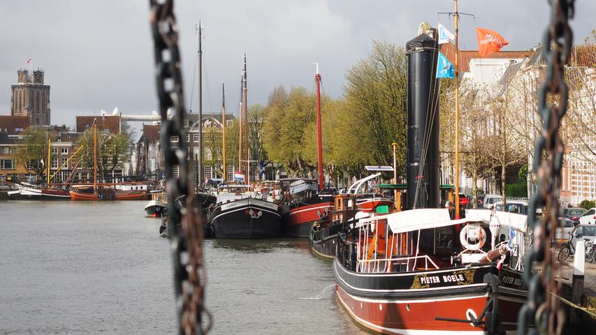 Am nächsten Tag macht die Arosa Sena Station vor dem beschaulichen Dordrecht, der ältesten Stadt Hollands. Auch hier: Grachten mit Booten.