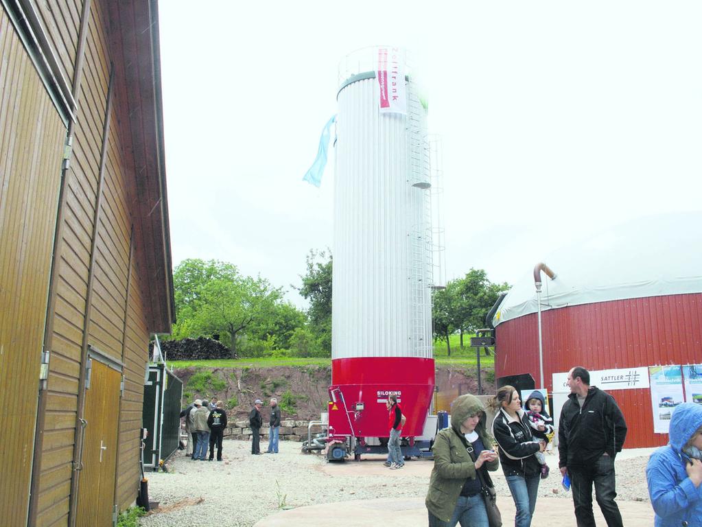 Blumenfreunde In Hechelbach Fur Ihre Leistungen Geehrt Hechelbach Nordbayern De