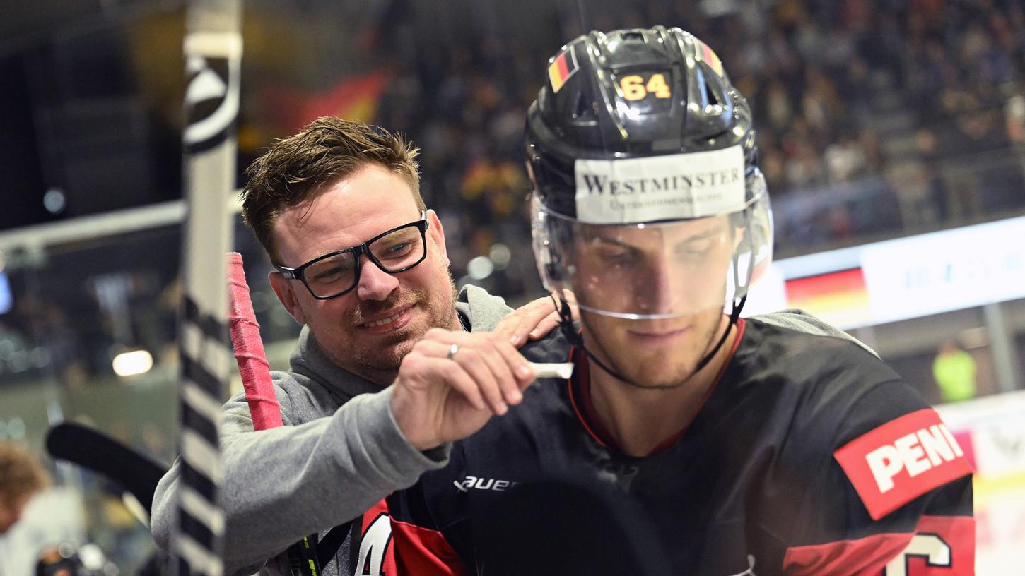 Keine Schrauben mehr locker: Verteidiger Marcus Weber darf weiterhin auf seine erste WM-Teilnahme hoffen. Keine Schrauben mehr locker: Verteidiger Marcus Weber darf weiterhin auf seine erste WM-Teilnahme hoffen.