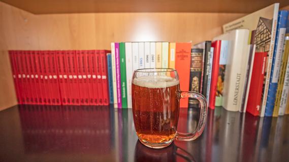23. April: Der Tag des Bieres und des Buches. Wir wissen, wie beides zusammenhängt