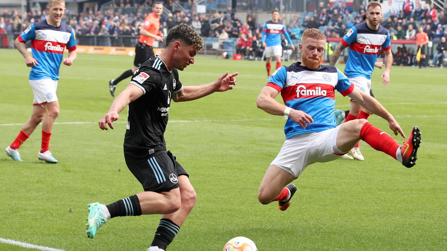 Der Nächste, der nicht einsatzbereit ist: Taylan Duman fehlt dem Club. Der Nächste, der nicht einsatzbereit ist: Taylan Duman fehlt dem Club.