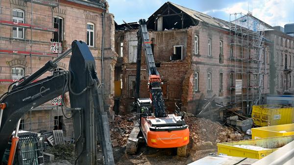 HuPfla: Abbrucharbeiten am Ostflügel gehen weiter