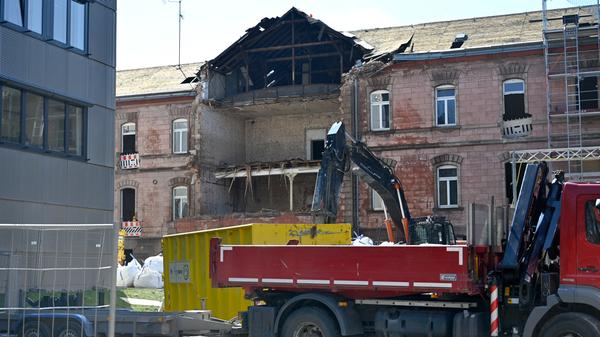 HuPfla: Abbruch des Ostflügels hat begonnen