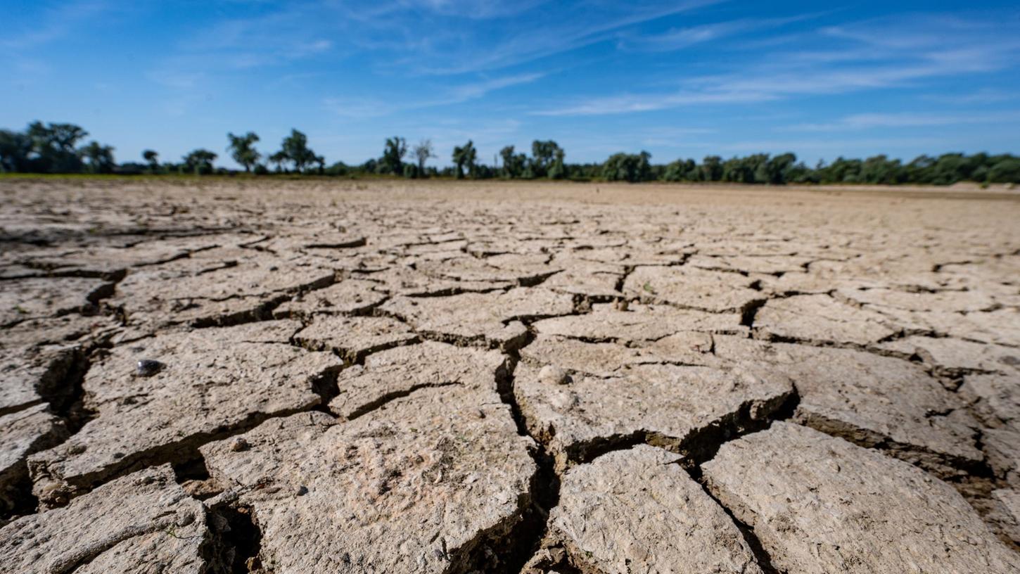 2022 war der wärmste Sommer in Europa seit Beginn der Wetteraufzeichnungen. 2022 war der wärmste Sommer in Europa seit Beginn der Wetteraufzeichnungen.