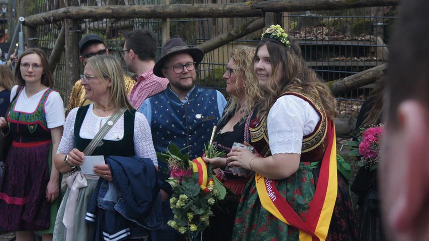 Franken: Emotionaler Saisonstart der Bierkeller im Kellerwald in Forchheim