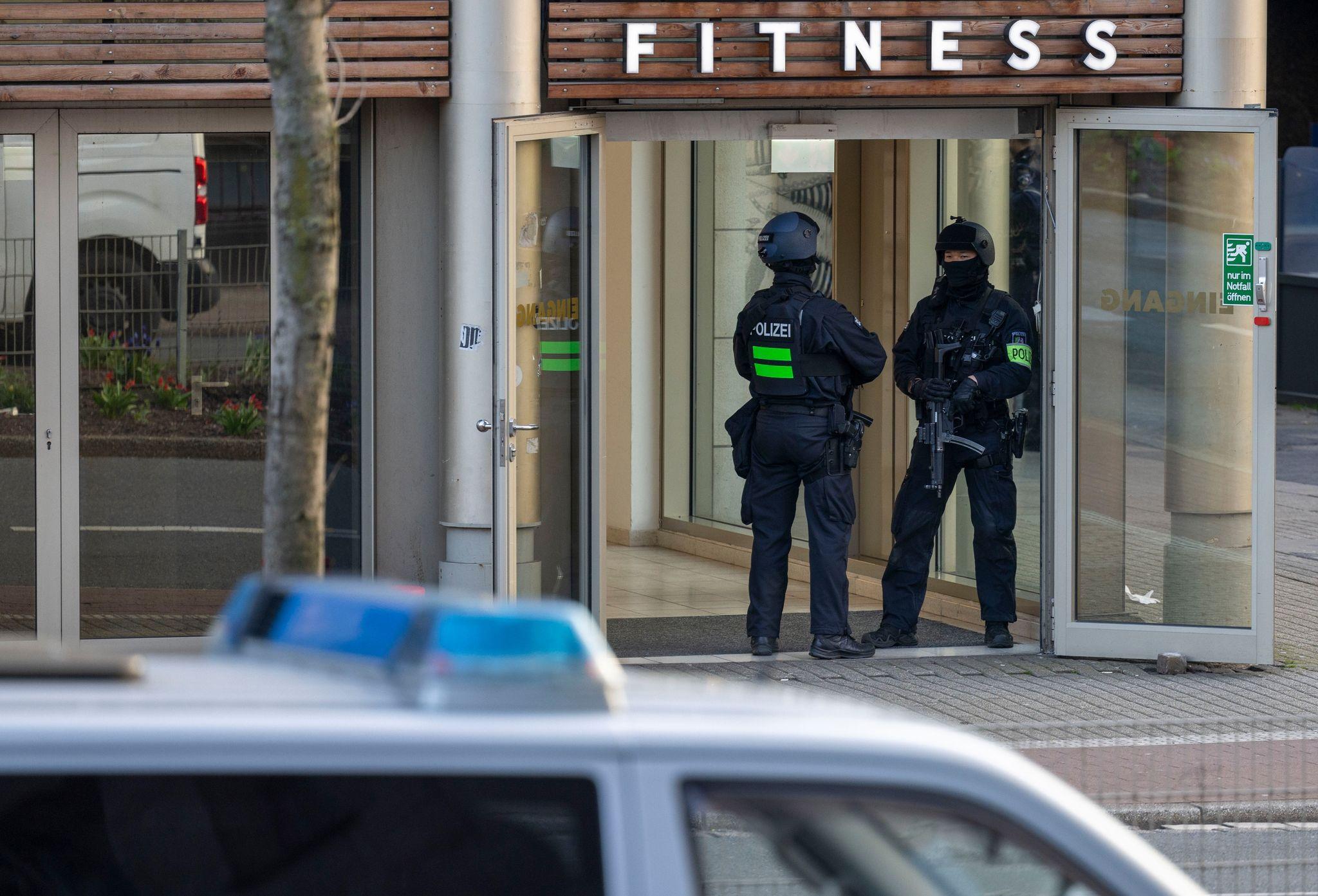 Nach Messerattacke In Duisburger Fitnessstudio: SEK Fasst Tatverdächtigen