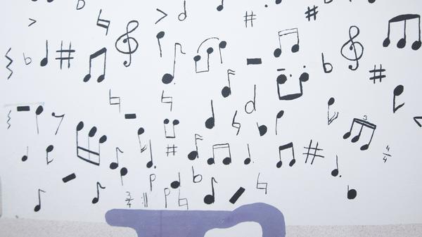 Der Kulturladen Nord richtet am Montag ein großes 1. Mai-Fest aus. Los geht's um 14 Uhr. Ab 15 Uhr musizieren verschiedene Formationen. Es gibt leckeres Essen und Kinder erhalten ein Extra-Programm. Eintritt frei.