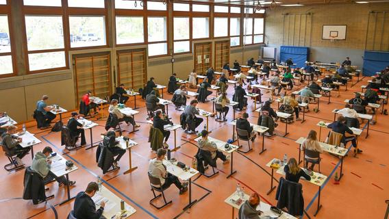 Für 64 Schülerinnen und Schüler am Gymnasium Hilpoltstein begannen am Mittwoch die Abiturprüfungen