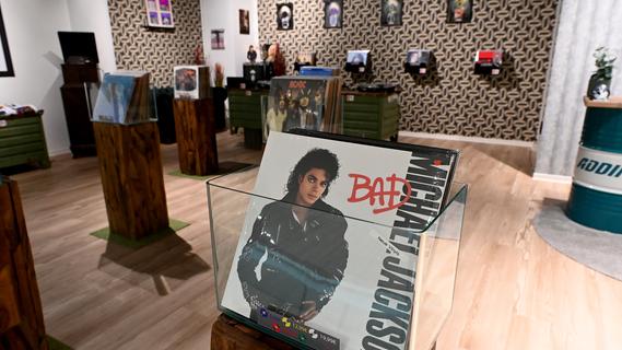 Privatsammlung mit 20.000 Platten: Neuer Laden im Fürther "Flair" verkauft Vinyl-Klassiker