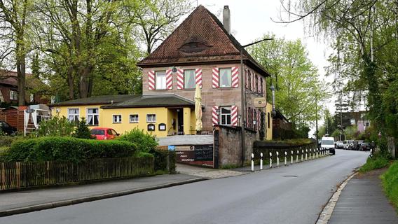 Gaststätte "Altes Forsthaus" in Fürth wieder am Start: Mit dem Schäufele-Drive-in kam die Wende