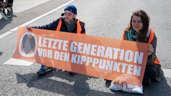 Finanzbericht: "Letzte Generation" erhielt 2022 fast 900.000 Euro Spenden