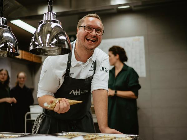 Tobias Bätz, Küchenchef des Sternerestaurants "Alexander Hermann by Tobias Bätz" sitzt in der Jury. 