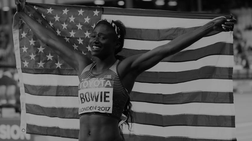 Die Sprinterin Tori Bowie aus den USA ist im Alter von nur 32 Jahren verstorben. Bei den Olympischen Spielen 2016 in Rio gewann Bowie mit der US-Staffel die Goldmedaille. Ihr größter Erfolg gelang der Leichtathletin 2017, als sie Weltmeisterin über die 100 Meter und mit der Staffel wurde. Die Sprinterin Tori Bowie aus den USA ist im Alter von nur 32 Jahren verstorben. Bei den Olympischen Spielen 2016 in Rio gewann Bowie mit der US-Staffel die Goldmedaille. Ihr größter Erfolg gelang der Leichtathletin 2017, als sie Weltmeisterin über die 100 Meter und mit der Staffel wurde.