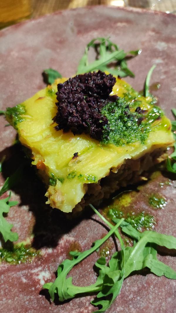 Die Süßkartoffeln für den Auflauf und die Oliven für die Paste wachsen ebenfalls im Umkreis.