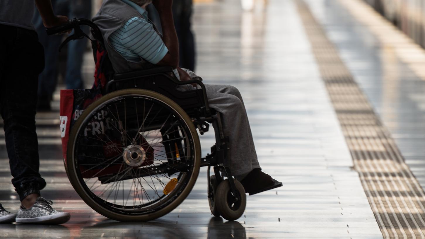 In der brasilianischen Millionenmetropole hat eine Frau einen Mann im Rollstuhl zur Bank gebracht, um einen Kredit zu beantragen - das Skurrile daran: er war bereits tot. (Symbolbild)