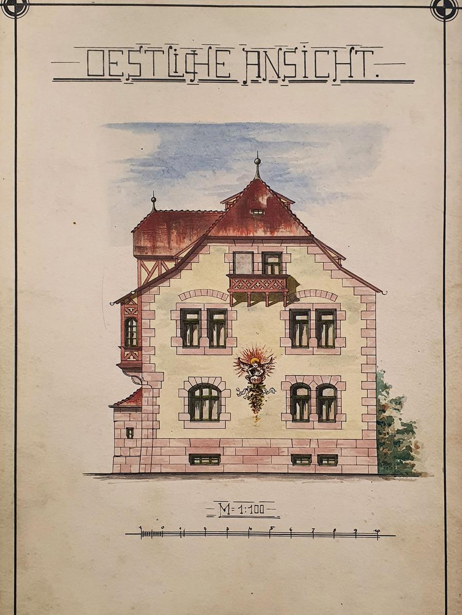 Kaum ein Planer, der heute noch so zeichnen kann: Die Straßenfassade der Villa Schmidt, hier in einer kolorierten Ansicht aus der Bauakte von 1900, wurde tatsächlich so gebaut.