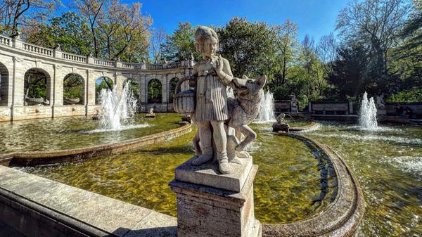 Der Märchenbrunnen im Volkspark Friedrichshain.