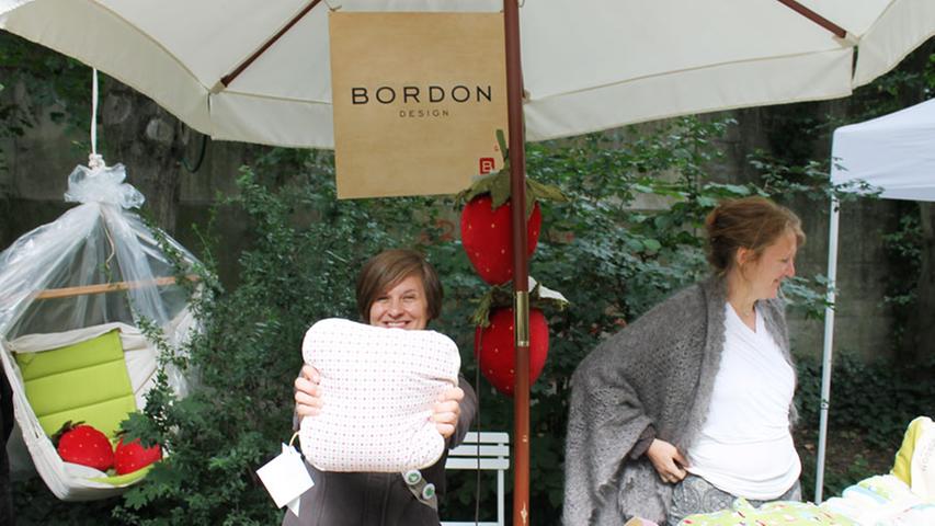 Sie wissen um die Kissen: Diese Damen von "Bordon" bieten schmucke Exemplare mit Hirsefüllung an. 