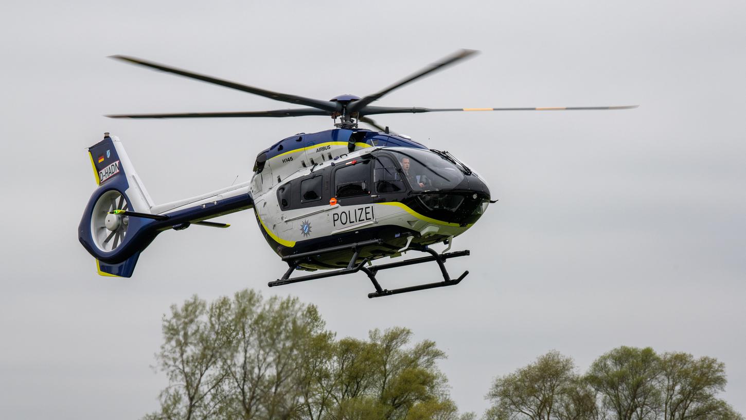 Auch mit dem Hubschrauber hatte die Polizei gesucht. Der Vermisste wurde nun gefunden, er war in Dietfurt unterwegs.