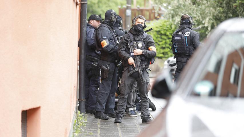 Bedrohung an Nürnberger Schule: Großaufgebot der Polizei im Einsatz