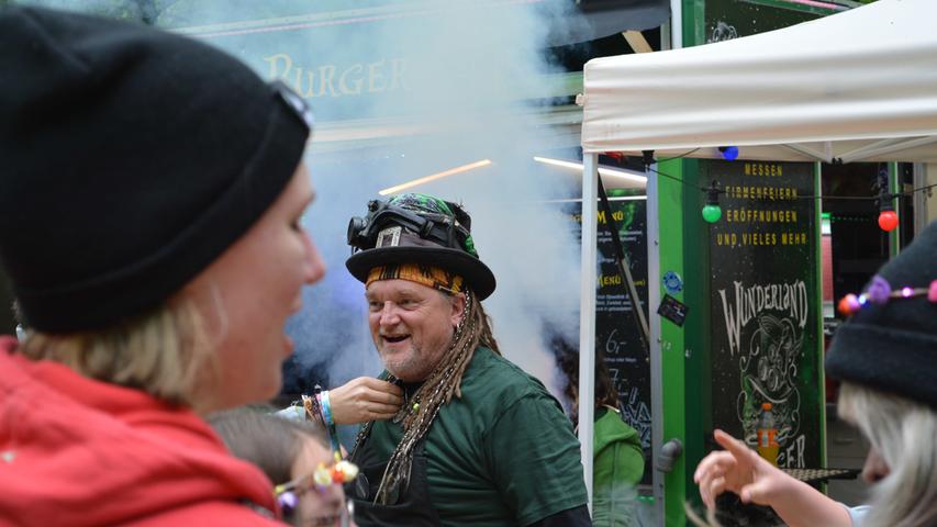 Dieses Gesicht dürften Heimspiel-Fans schon aus den letzten Jahren kennen: Der irische Burger-Wirt sorgte mit Musik und Dampfmaschine für ordentlich Stimmung.