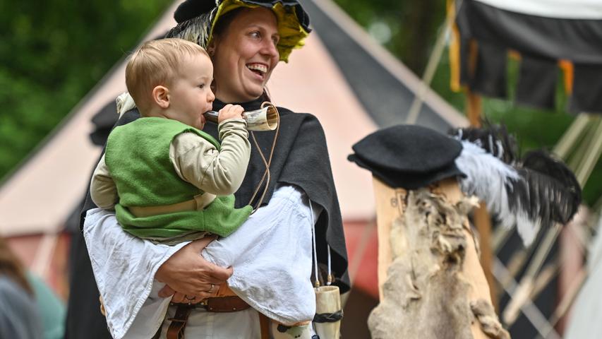 Ritter, Barden, Beutelschneider: So schön war's beim Mittelalterfest in Hilpoltstein