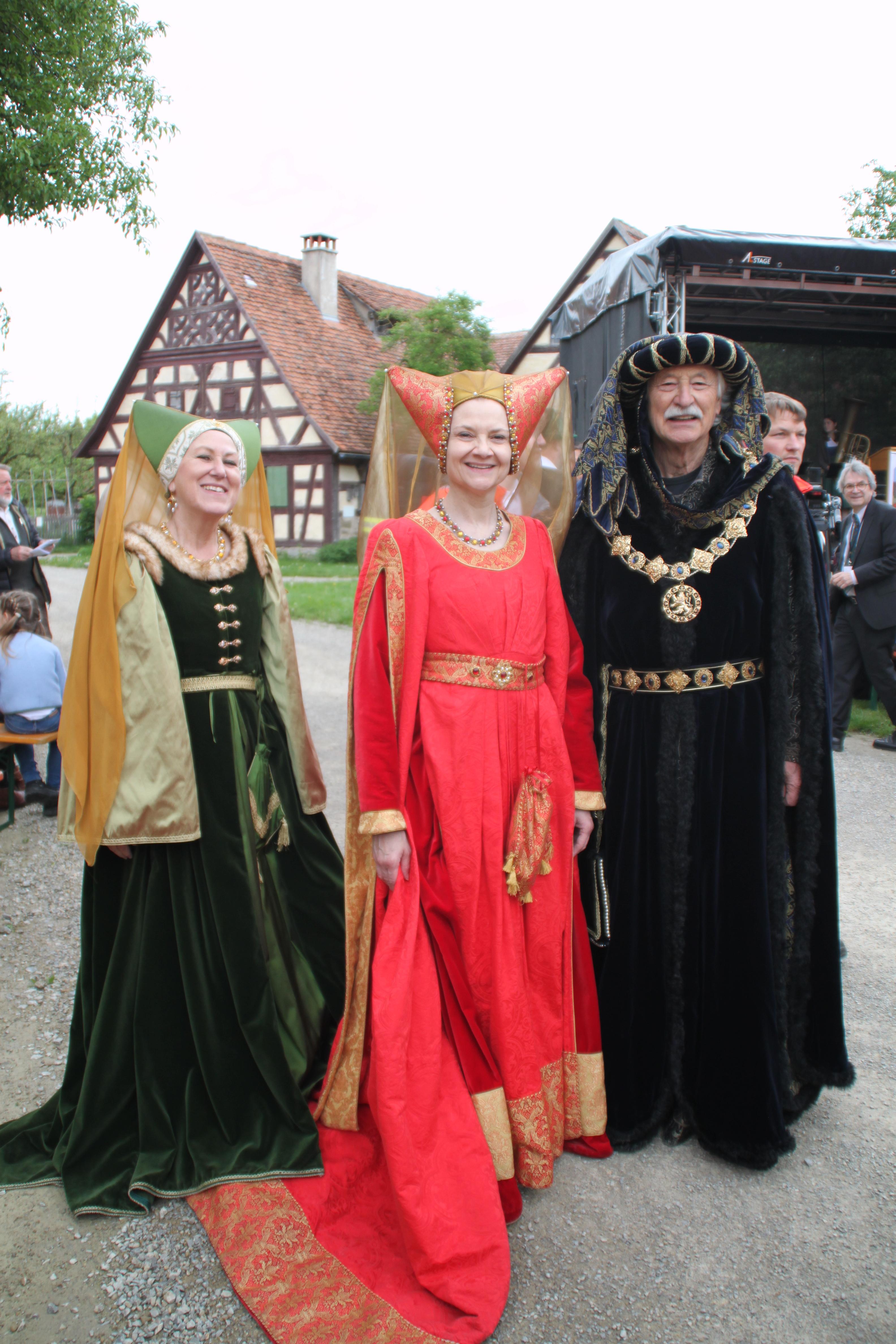 Während des gesamten Tages konnten die Besucherinnen und Besucher prächtige Gewänder bestaunen. 