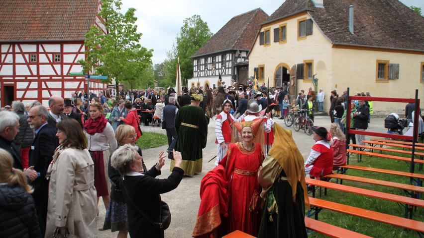 Der Dorfplatz des Freilandmuseums war gut gefüllt. 