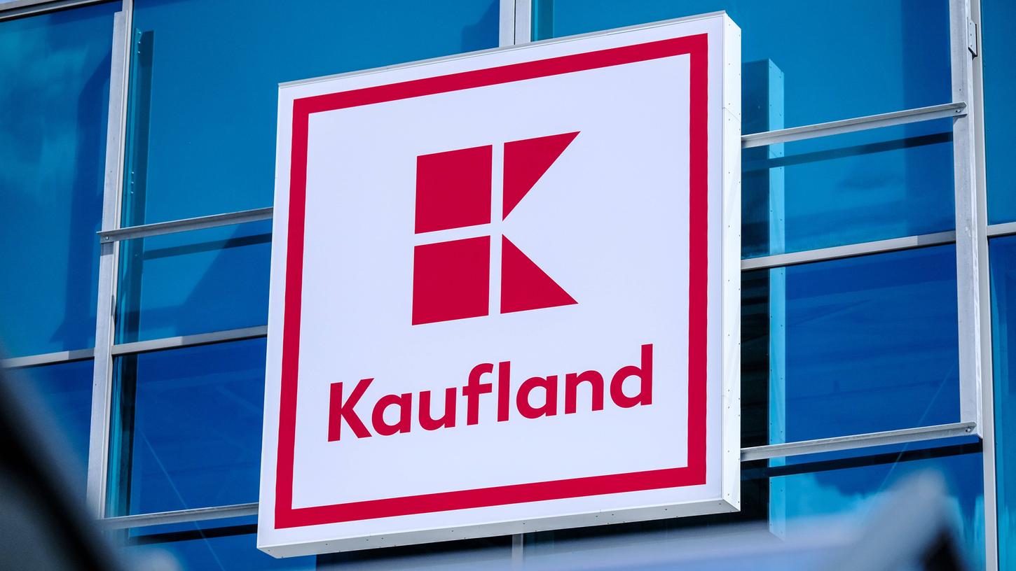 Kaufland will ab Herbst einen neuen Bezahl-Service für Kundinnen und Kunden anbieten. Kaufland will ab Herbst einen neuen Bezahl-Service für Kundinnen und Kunden anbieten.