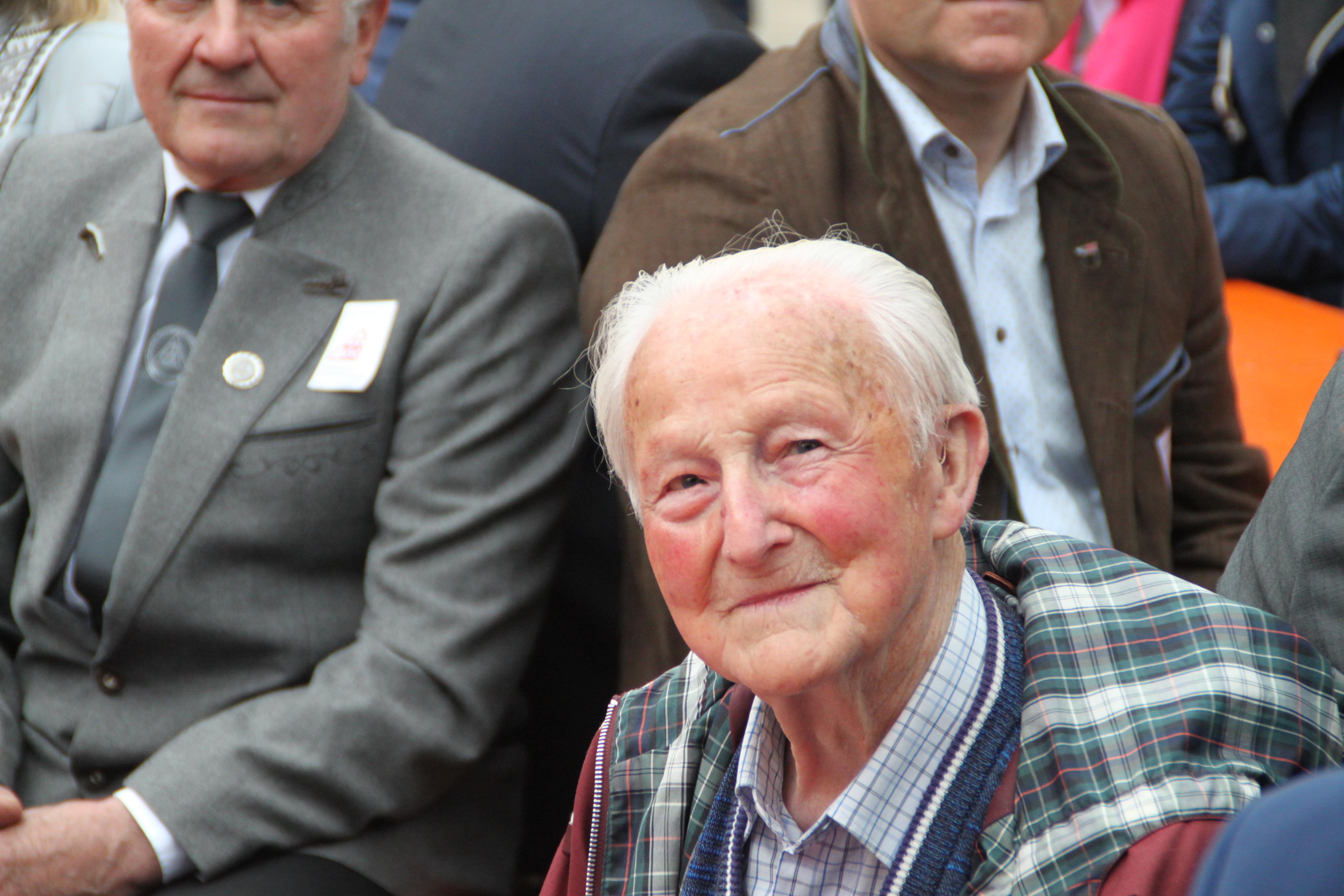 Ein ganz besonderer Gast: Bruno Müller ist mit 98 Jahren der älteste, aktive Heimatpfleger. 