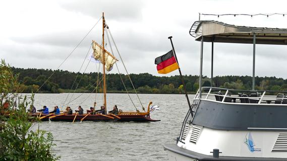 Wissenschaft trifft Geschichte: Experten testen die Römerboote in Schlungenhof am Altmühlsee