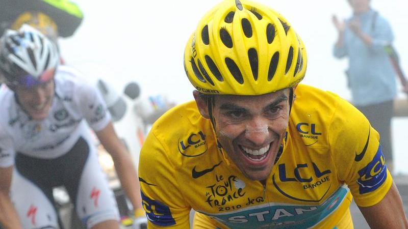 2010: Tour-de-France-Sieger Alberto Contador wird positiv auf die verbotene Substanz Clenbuterol getestet. Im Februar 2012 wird der spanische Radprofi vom Internationalen Sportgerichtshof (CAS) zu einer Zweijahressperre bis August 2012 verurteilt, zudem werden ihm seine Ergebnisse seit Juli 2010 aberkannt.