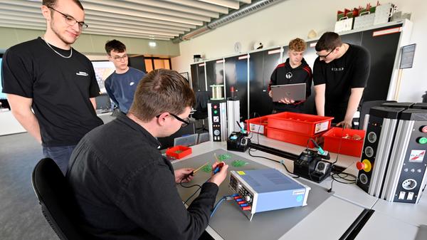 In unterschiedlich ausgestatteten Ausbildungsräumen können die unterschiedlichsten Fertigkeiten geschult und geübt werden.